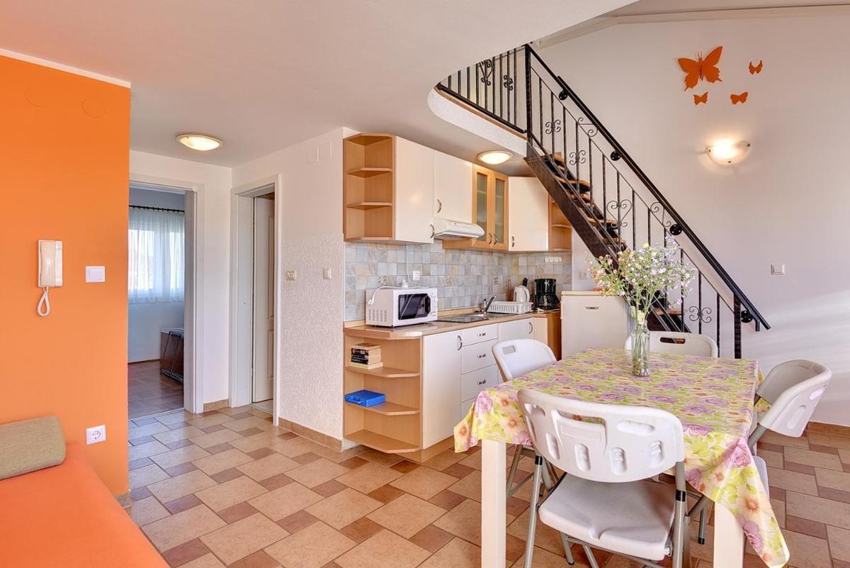 Apartment Stela Medulin Exterior photo